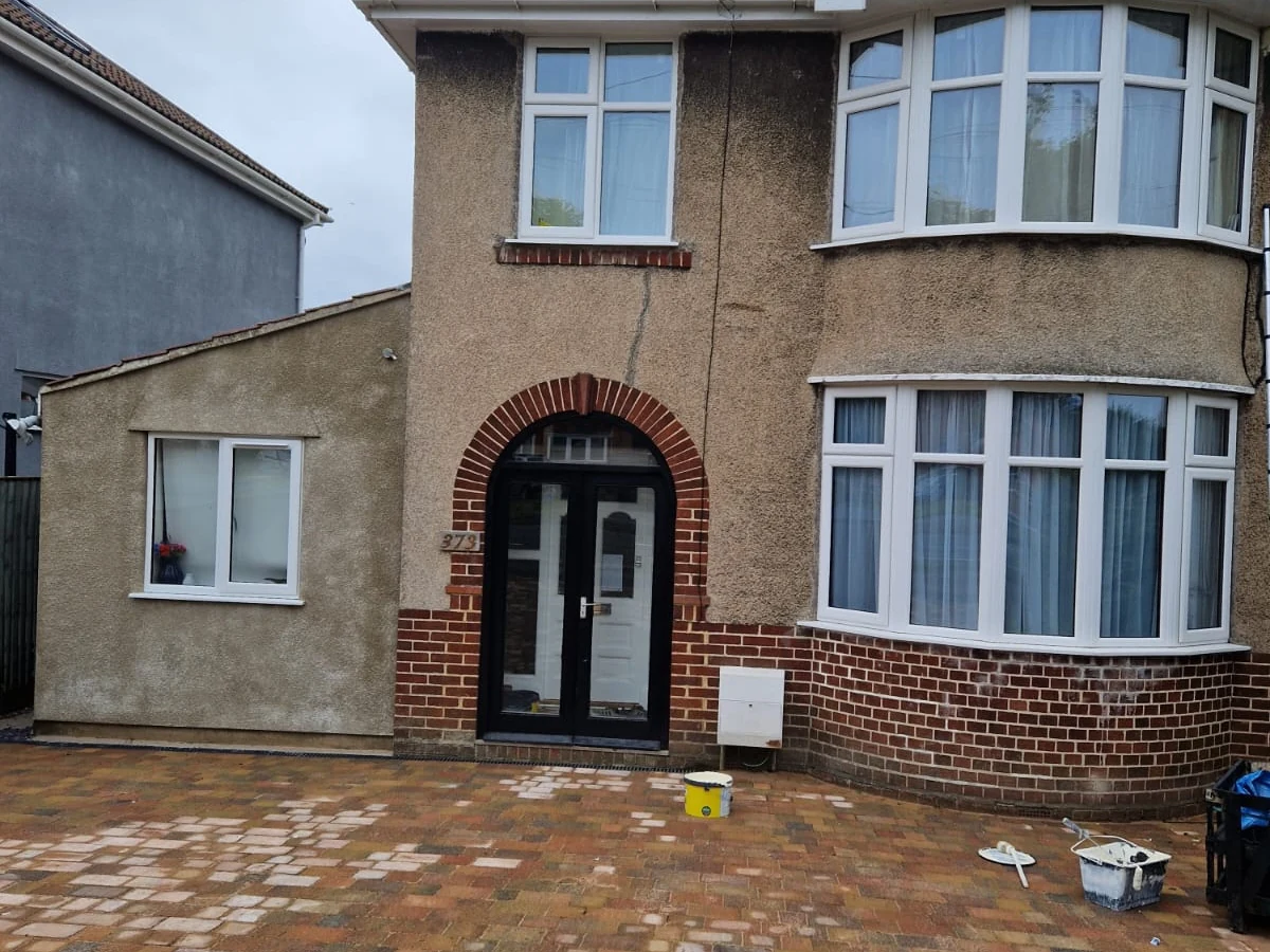 Pebbledash painting before — exterior house in weathered state before painting in Preston